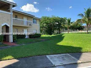 Building Photo - 895 Twin Lakes Dr