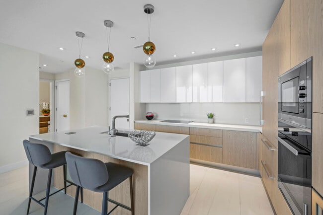 Building Photo - 3100 N Ocean Dr