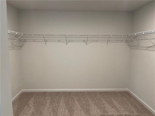 Building Photo - 240 Summerwood Ln