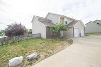 Building Photo - 1401 Bodie Dr