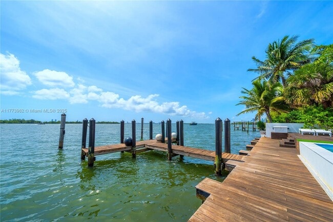 Building Photo - 7311 Belle Meade Island Dr