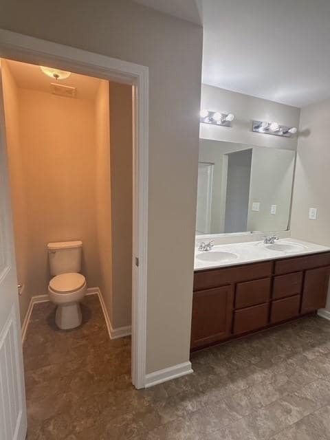 Building Photo - 4921 Bramblewood Cir