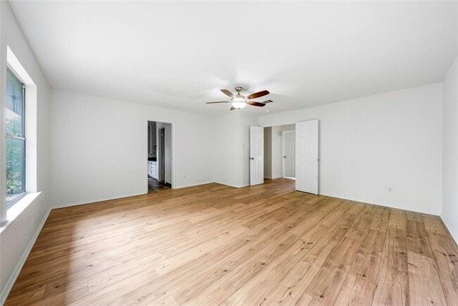 Building Photo - 13701 Cambourne Dr