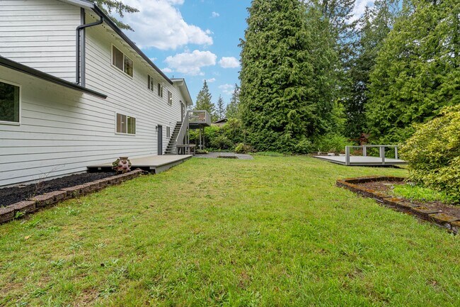 Building Photo - 5401 93rd Pl SW