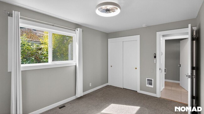 Building Photo - Charming 2BR House in Engelwood