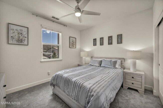 Building Photo - 10677 Foxberry Park Dr