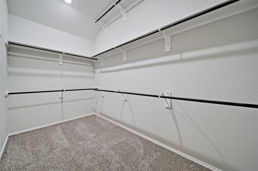 Closet BR 1 - 16502 Piper Ln