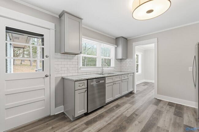 Building Photo - 1409 Blevins Gap Rd SE