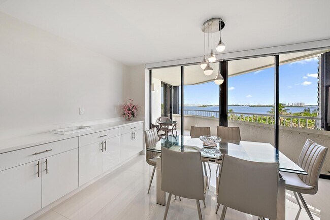 Building Photo - 5070 N Ocean Dr