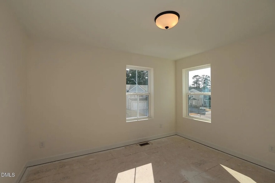 Building Photo - Room in House on Dimaggio Dr