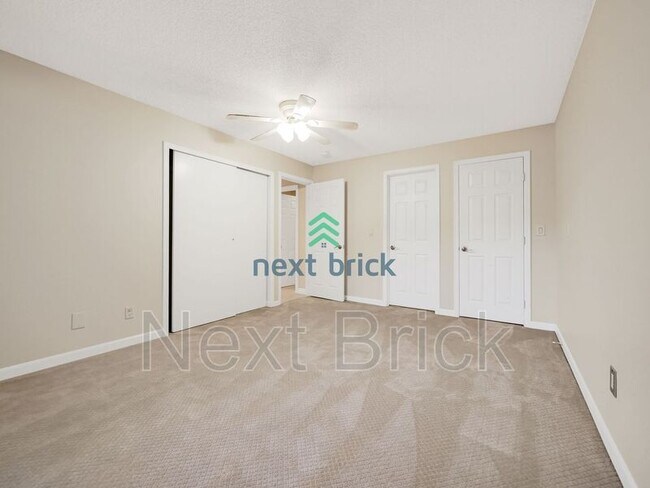 Building Photo - 5021 Ripley Ln N