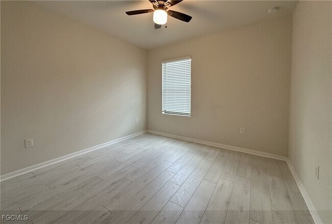 Building Photo - 16037 Beachberry Dr