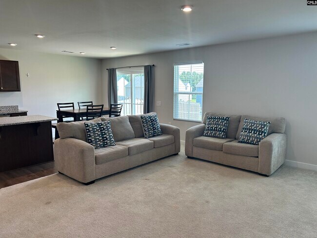 Building Photo - 1037 Cameron Ridge Dr