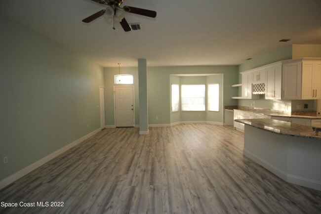 Building Photo - 817 Potomac Dr