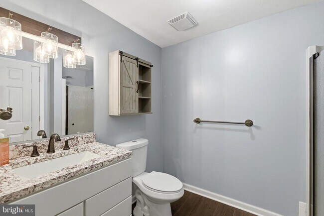 Building Photo - 2169 Sewanee Dr