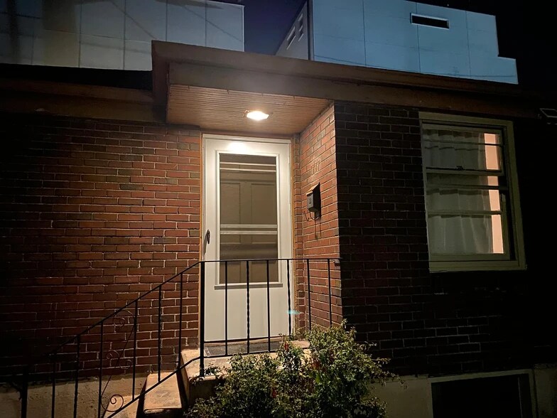 Building Photo - 7737 15th Ave NW