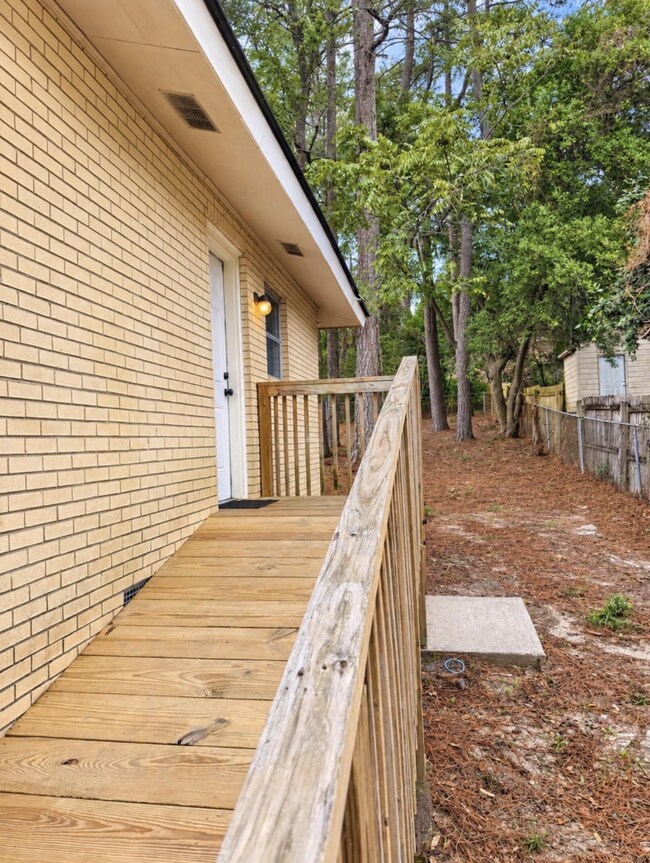 Building Photo - 1114 Terrace Cir