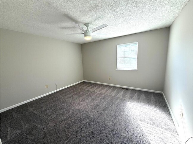 Building Photo - 1921 Cheatham Woods Dr SW