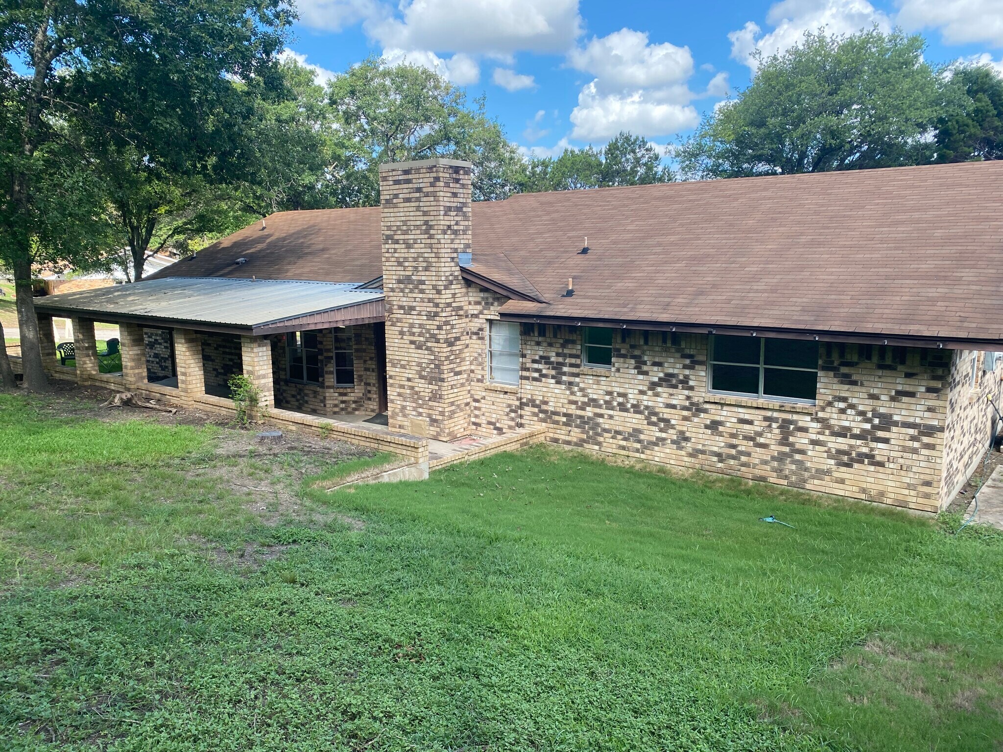 Back of house - 827 Cliffside Dr