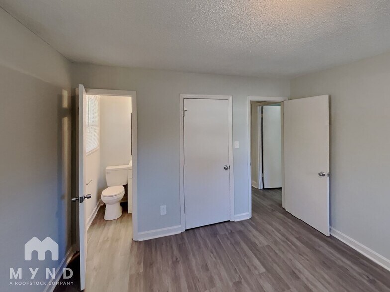 Building Photo - 310 Witten Ln