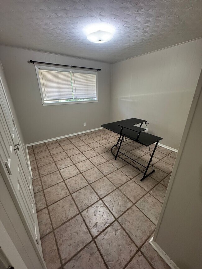Building Photo - 8174 FM 1402