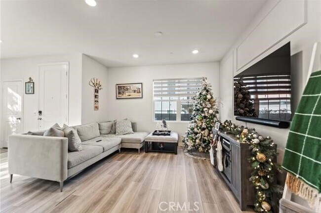 Building Photo - 22719 Harmony Dr