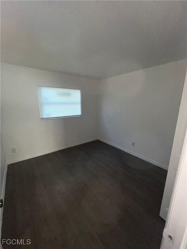 Building Photo - 1919 Lillie St