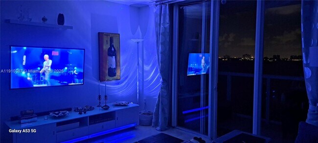 Building Photo - 1625 Kennedy Cswy