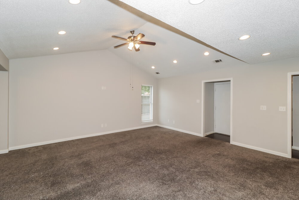 Building Photo - 6124 Kensington Cir