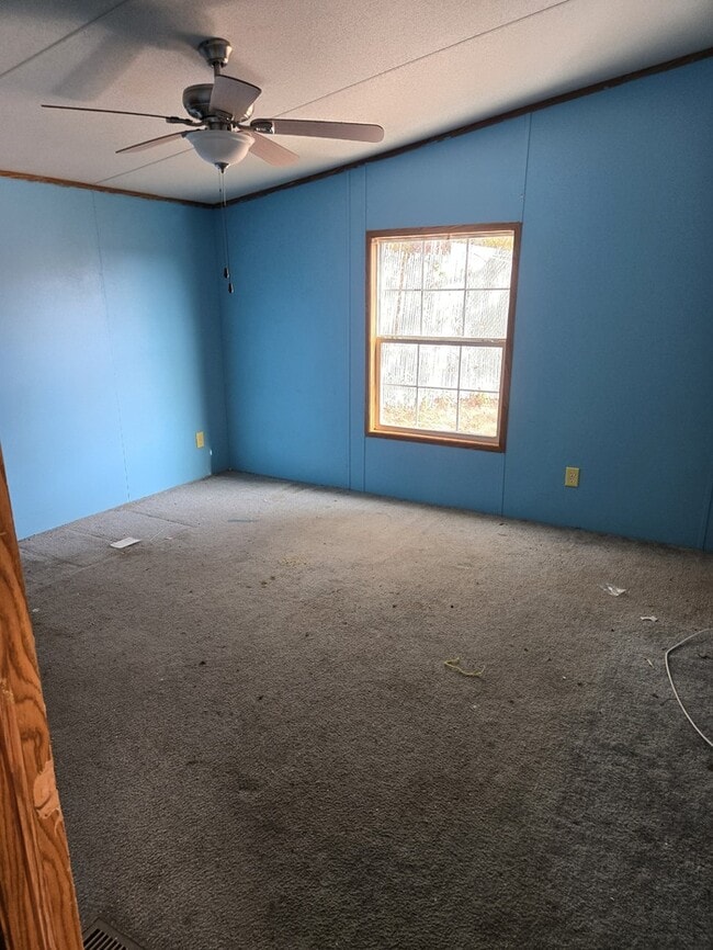 Building Photo - Owner financing available