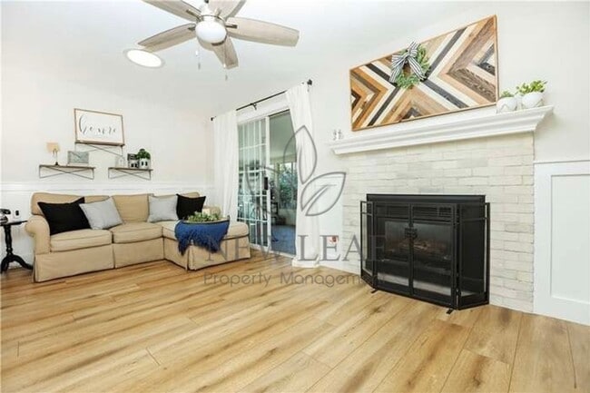 Building Photo - Stunning Claremont Home