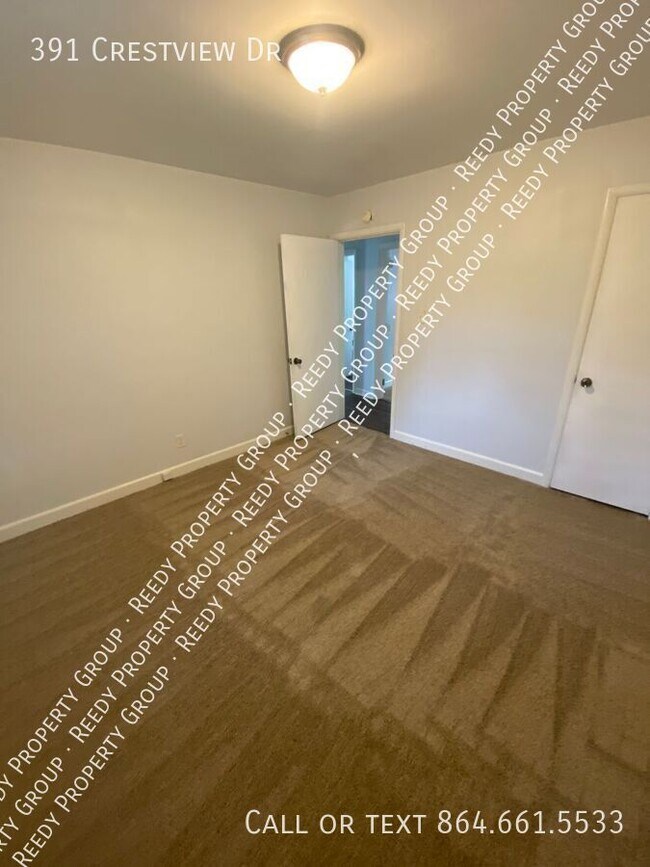 Building Photo - 391 Crestview Dr