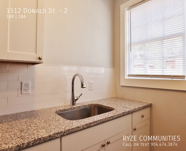 Building Photo - 1512 Donald St