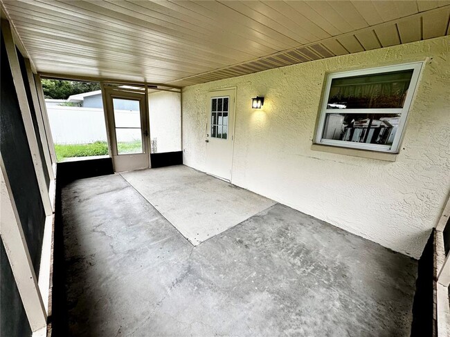Building Photo - 8225 Pin Oak Ave