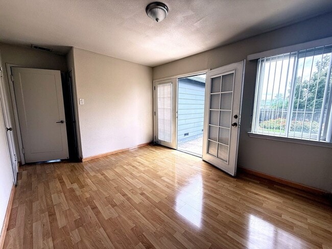 Building Photo - 2314 Upland Dr