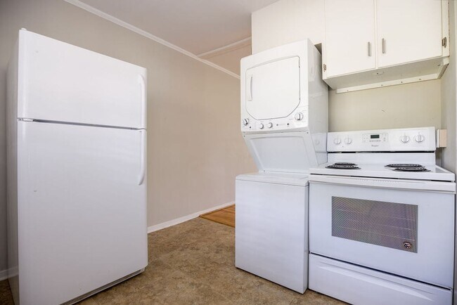 Building Photo - Charming 2BR Condo in Greensboro