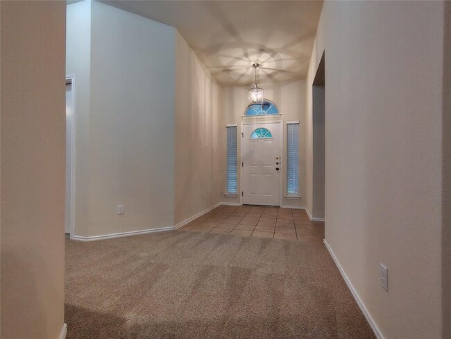 Building Photo - 3109 Lynnbrook Dr