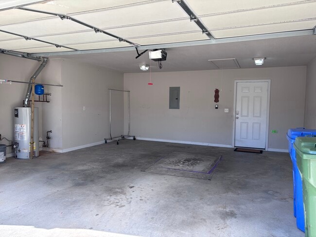 Building Photo - 83 Birkshire Way