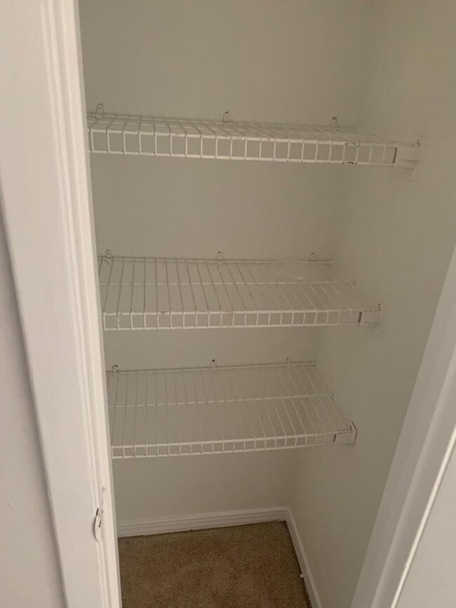 Building Photo - 806 Boulevard De L'Orleans