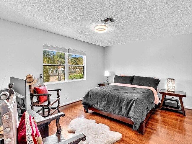 Building Photo - 3370 Beau Rivage Dr