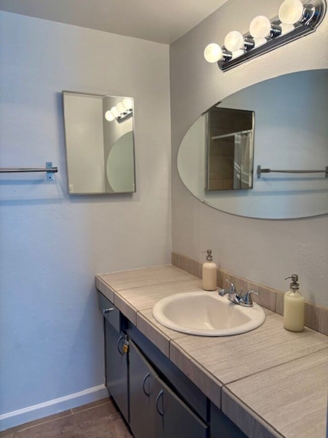 Building Photo - Humble Abode