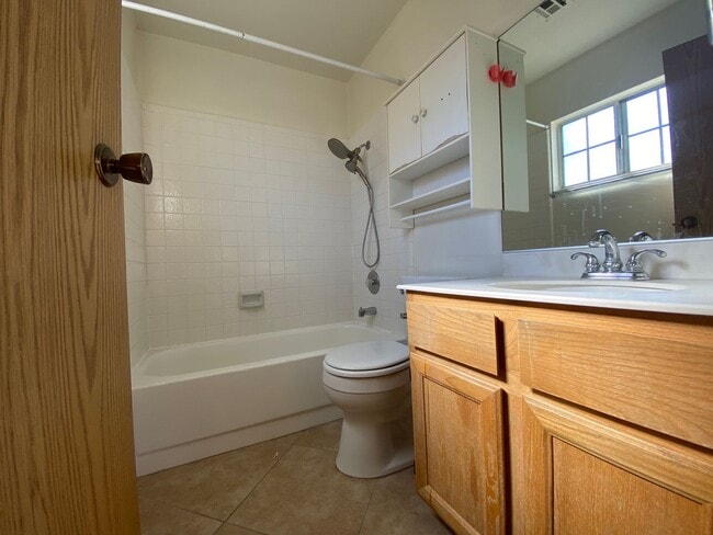 Building Photo - Single family home in Henderson