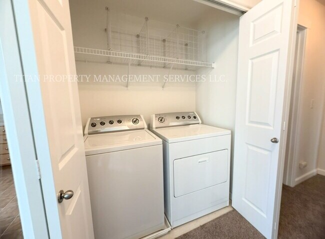 Building Photo - Charming 2-Bed, 2-Bath Townhouse in Tigard - Perfect Blend of Comfort and Convenience!