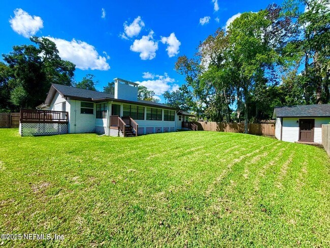 Building Photo - 5609 Hyde Park Cir