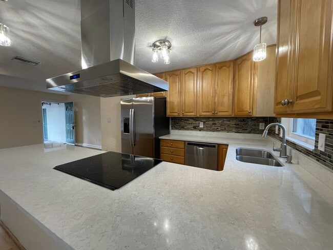 Building Photo - COUUNTRYSIDE CUTIE