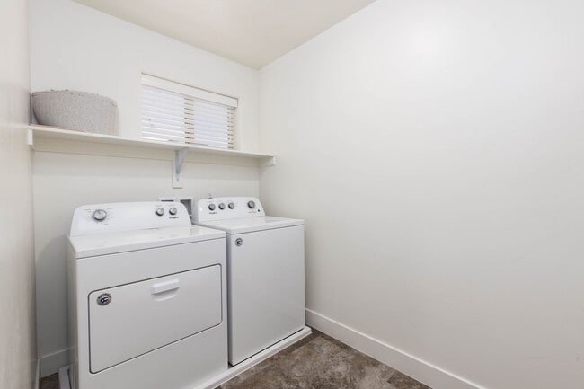 Building Photo - 5945 Firebird Wy