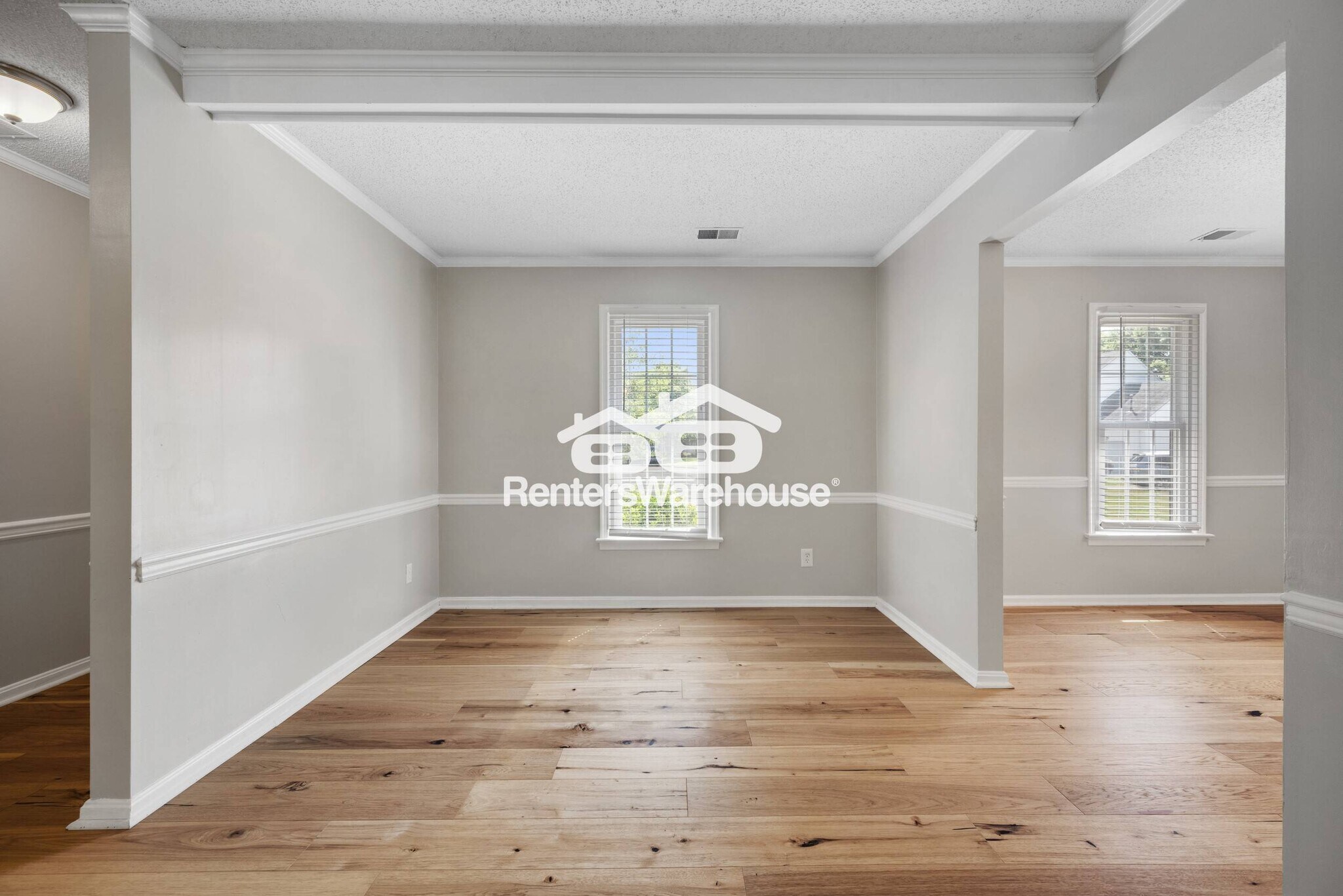 Building Photo - 816 Pin Oak Pl