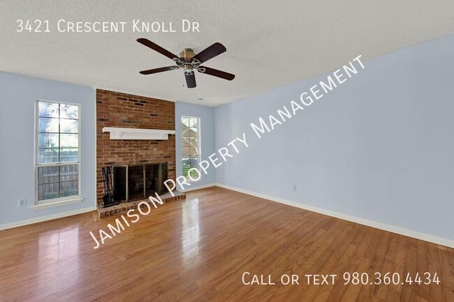 Building Photo - 3421 Crescent Knoll Dr
