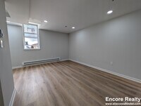 Building Photo - 32 Queensberry St