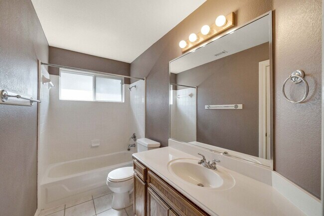 Building Photo - 11901 Jess Dr